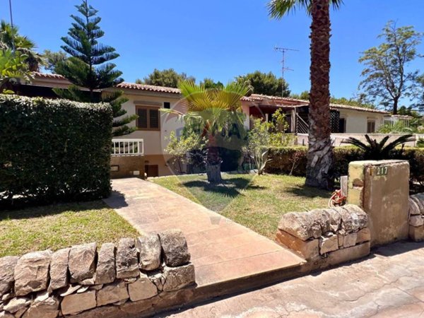 casa indipendente in vendita a Ragusa in zona Donnafugata