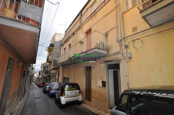 casa indipendente in vendita a Ragusa