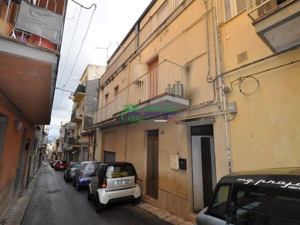 casa indipendente in vendita a Ragusa in zona Ibla