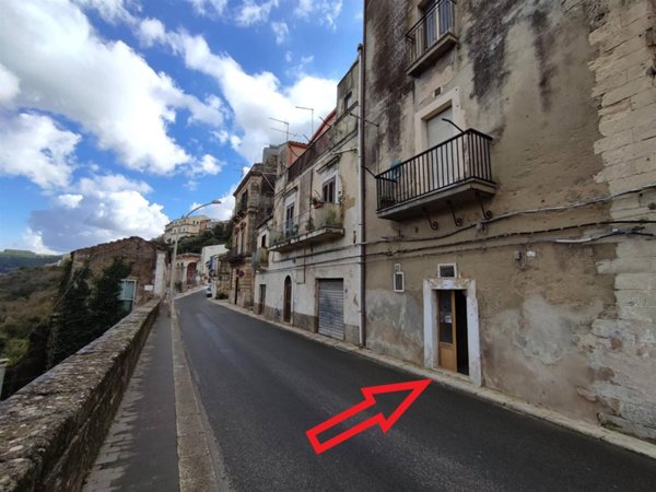 casa indipendente in vendita a Ragusa in zona Ibla
