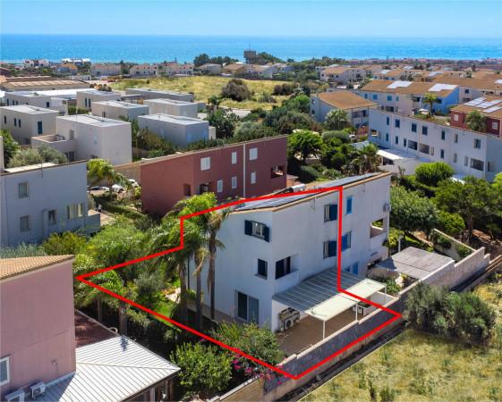 casa indipendente in vendita a Ragusa in zona Marina