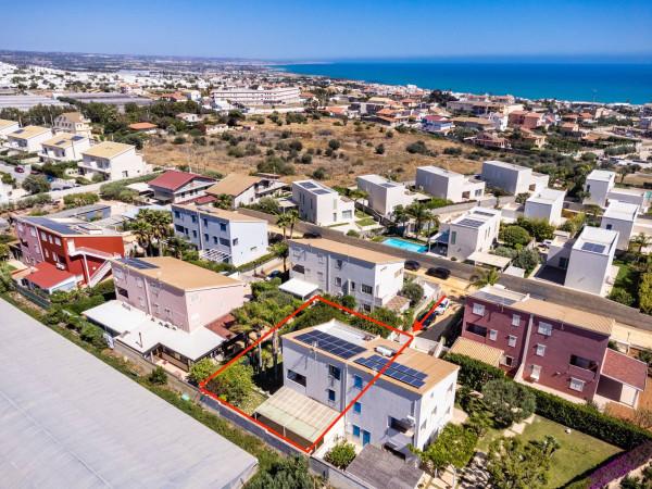 casa indipendente in vendita a Ragusa in zona Marina
