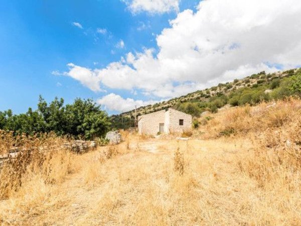 casa indipendente in vendita a Ragusa
