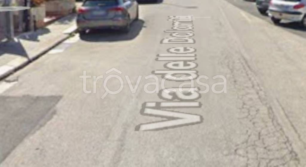 locale commerciale in vendita a Ragusa