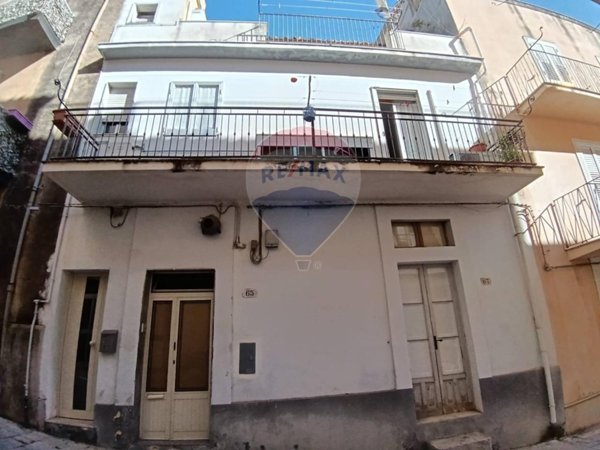 casa indipendente in vendita a Ragusa in zona Ibla