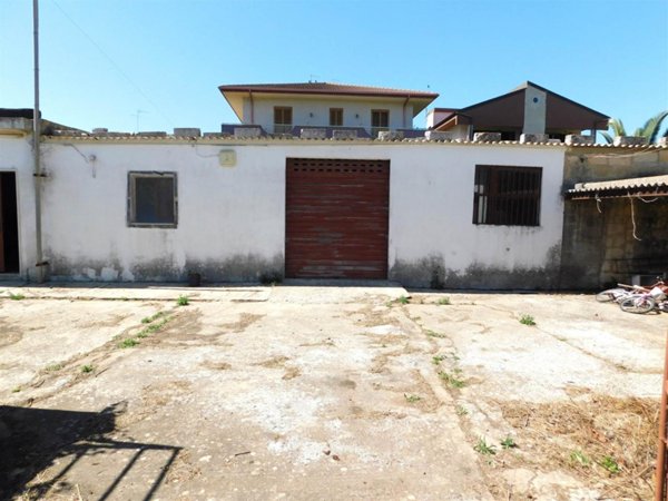 casa indipendente in vendita a Ragusa
