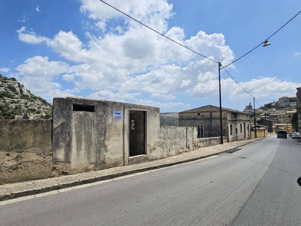 casa indipendente in vendita a Ragusa in zona Ibla