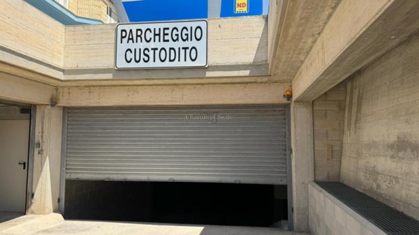 negozio in vendita a Ragusa in zona Marina