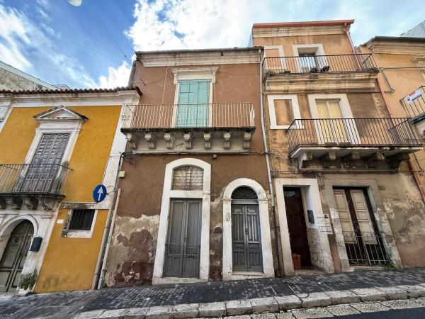 casa indipendente in vendita a Ragusa in zona Ibla