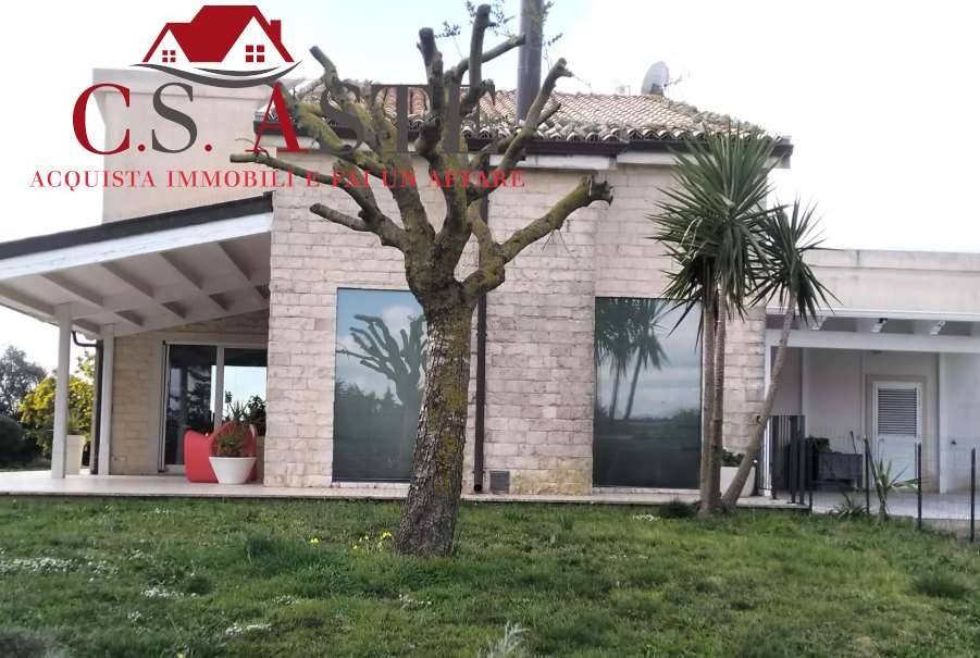 casa indipendente in vendita a Ragusa