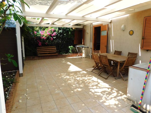 casa indipendente in vendita a Ragusa in zona Marina