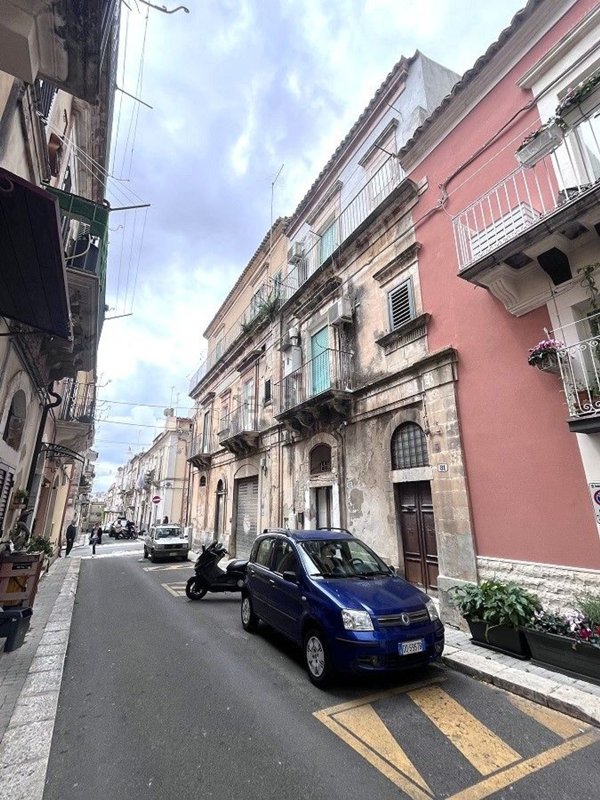 appartamento in vendita a Ragusa in zona Ragusa Centro