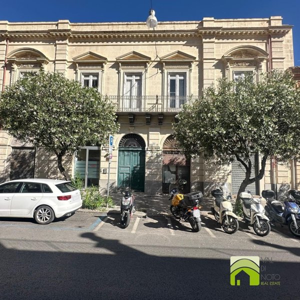 appartamento in vendita a Ragusa in zona Ragusa Centro