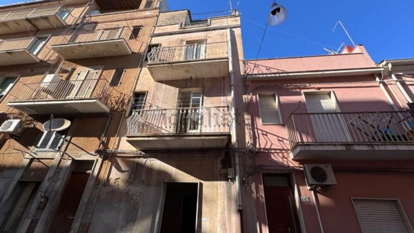 casa indipendente in vendita a Ragusa in zona Ragusa Centro