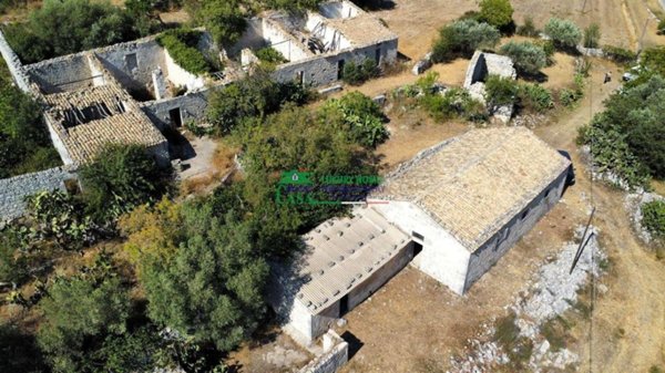 casa indipendente in vendita a Ragusa in zona San Giacomo / Bellocozzo