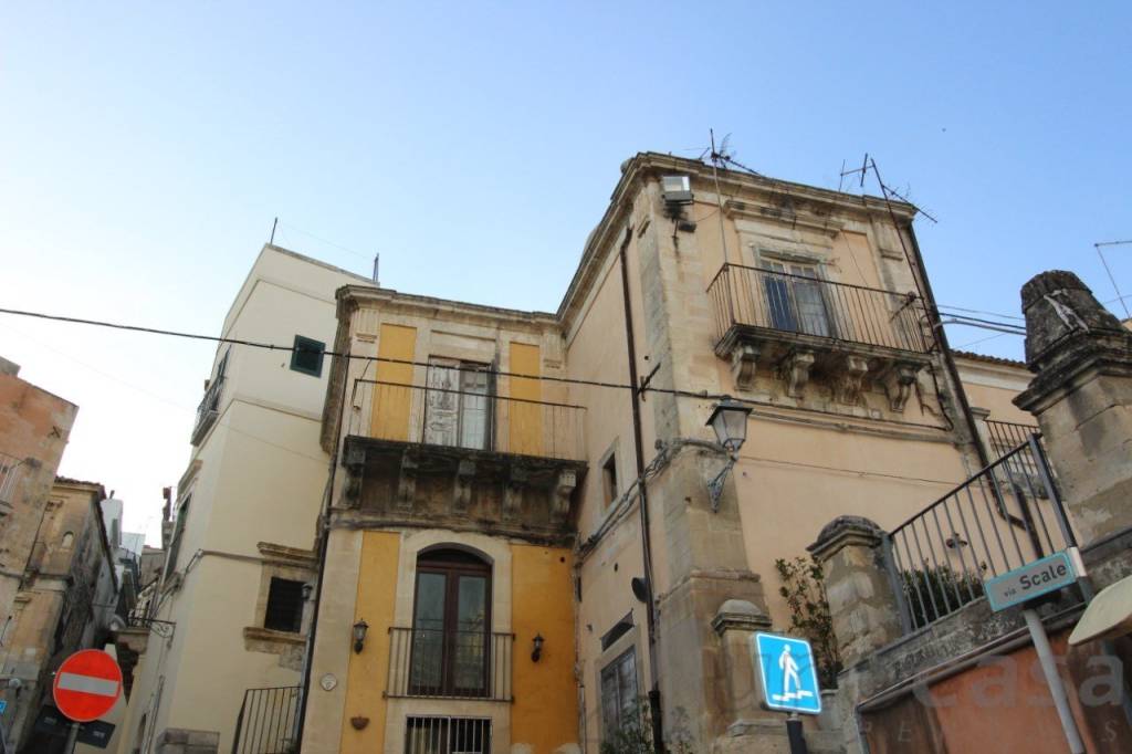 appartamento in vendita a Ragusa in zona Ibla