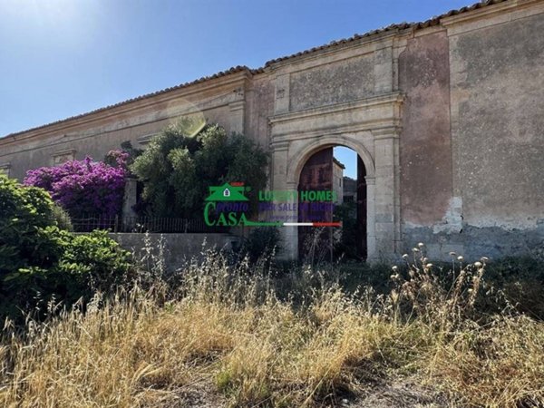 casa indipendente in vendita a Ragusa in zona Marina