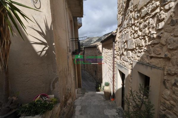 appartamento in vendita a Ragusa in zona Ibla