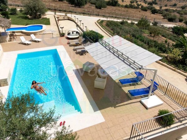 casa indipendente in vendita a Ragusa