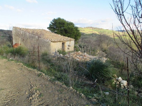 casa indipendente in vendita a Ragusa in zona San Giacomo / Bellocozzo