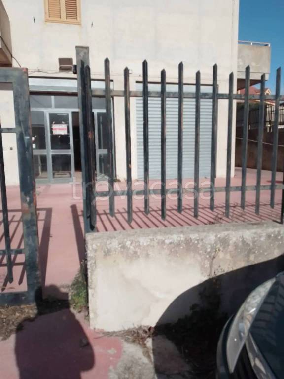 negozio in vendita a Ragusa in zona San Giacomo / Bellocozzo