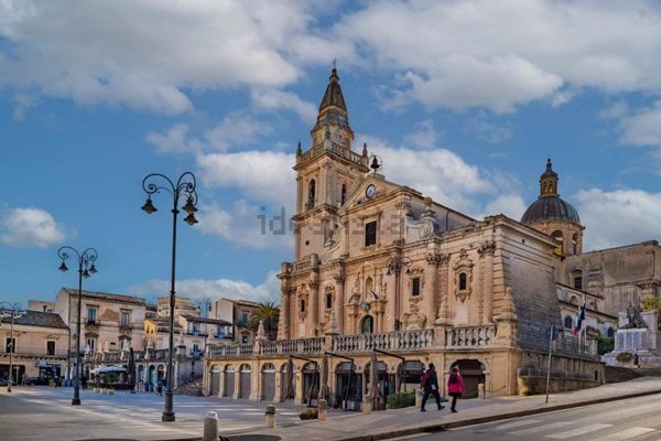 casa indipendente in vendita a Ragusa