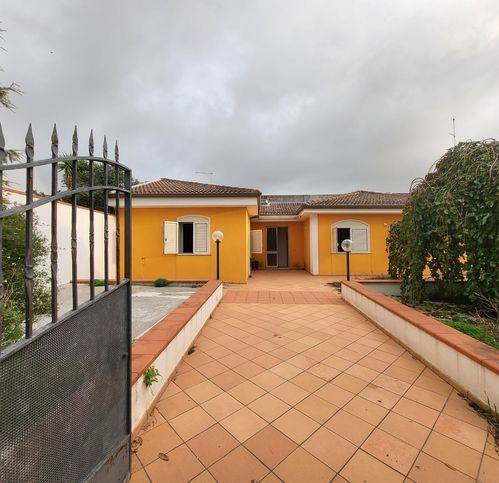 casa indipendente in vendita a Ragusa in zona Punta Braccetto