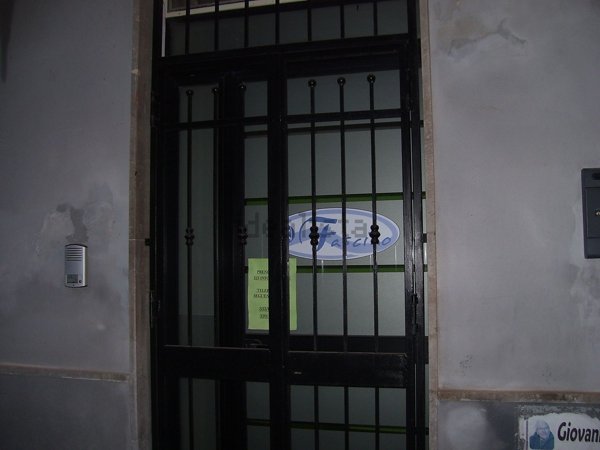 locale commerciale in vendita a Ragusa