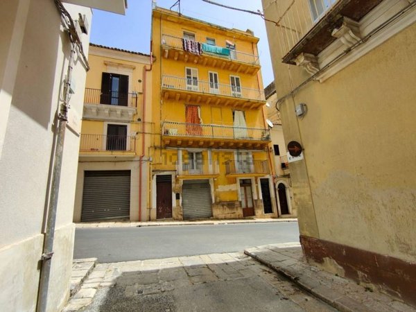 appartamento in vendita a Ragusa in zona Ragusa Centro