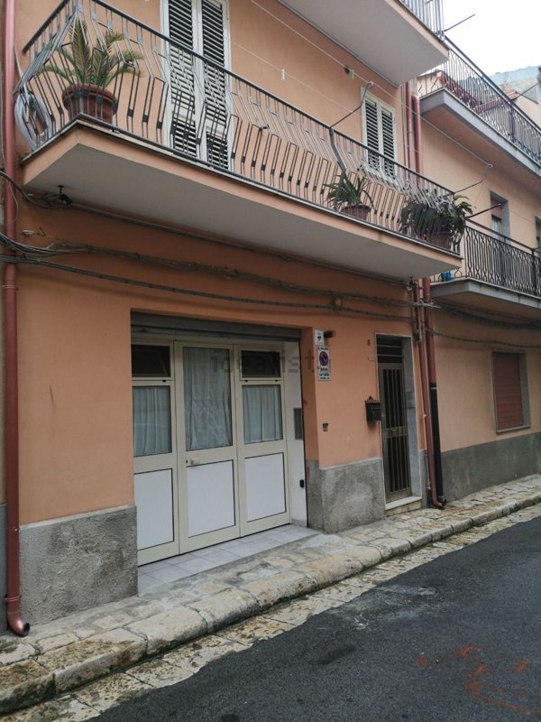 casa indipendente in vendita a Ragusa
