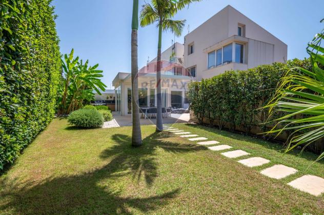 casa indipendente in vendita a Ragusa in zona Marina