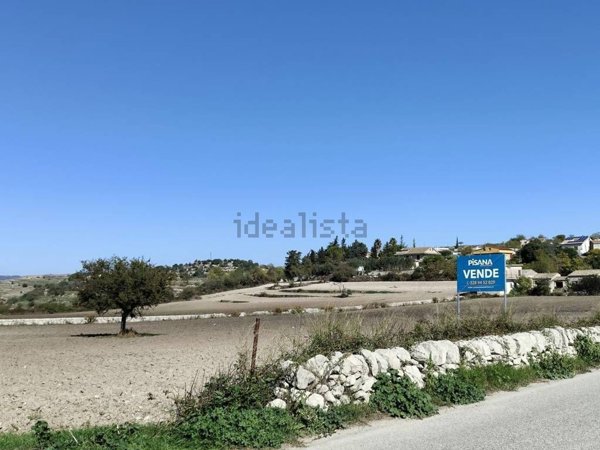 locale di sgombero in vendita a Ragusa in zona San Giacomo / Bellocozzo