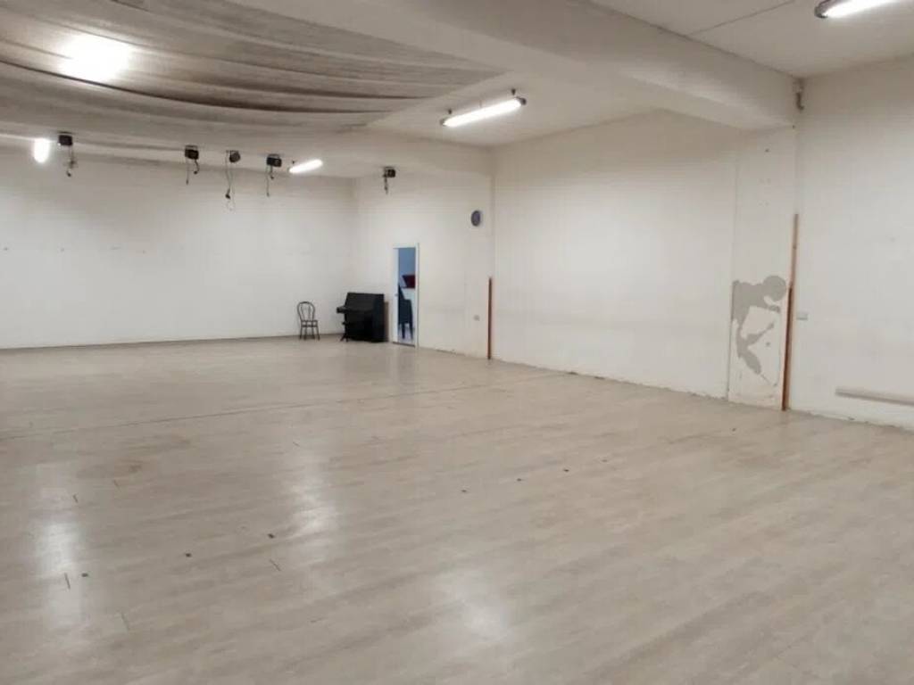 negozio in vendita a Ragusa