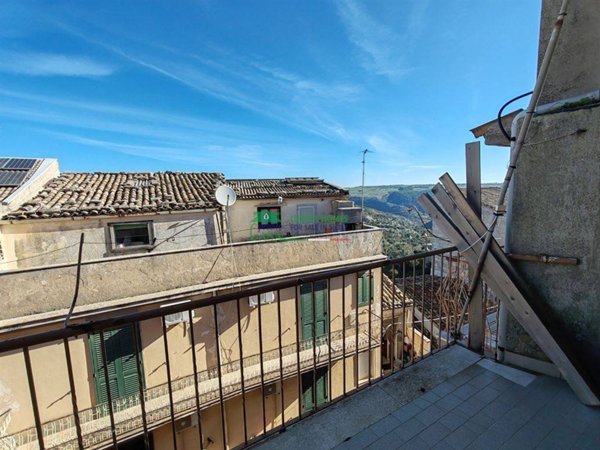 casa indipendente in vendita a Ragusa in zona Ibla