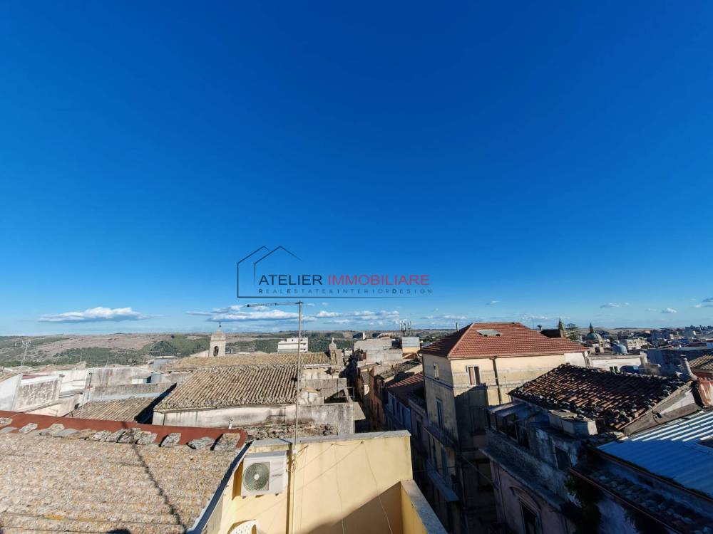 casa indipendente in vendita a Ragusa in zona Ragusa Centro
