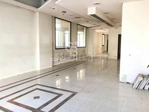 locale commerciale in vendita a Ragusa