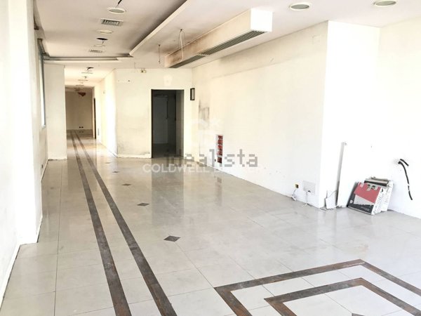 locale commerciale in vendita a Ragusa