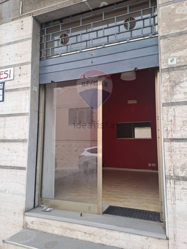 locale commerciale in vendita a Ragusa