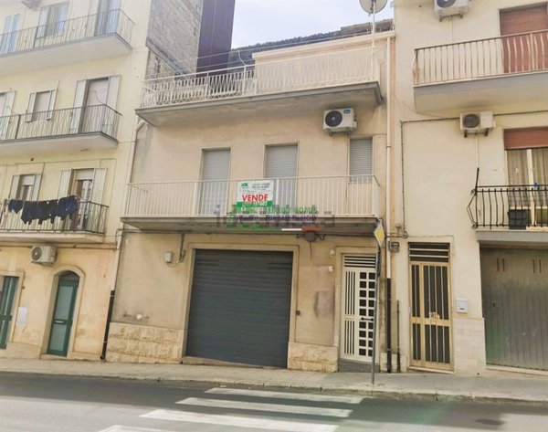 casa indipendente in vendita a Ragusa