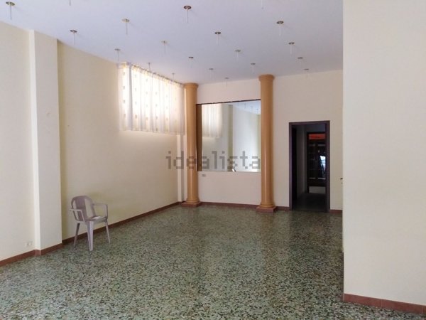 locale commerciale in vendita a Ragusa in zona Ragusa Centro