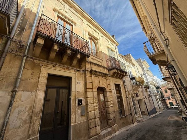 appartamento in vendita a Ragusa in zona Ibla