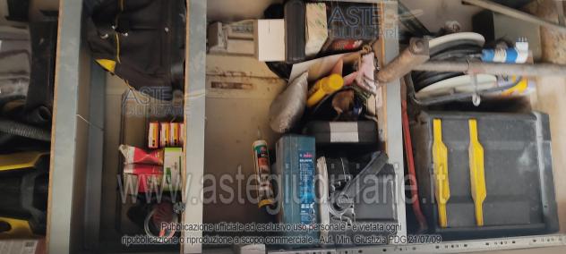 locale commerciale in vendita a Ragusa