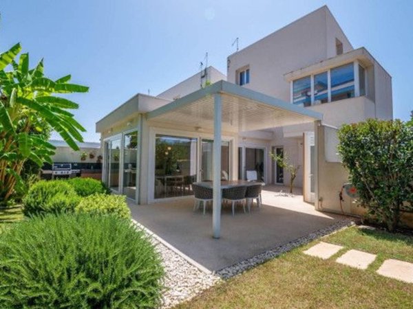 casa indipendente in vendita a Ragusa in zona Marina