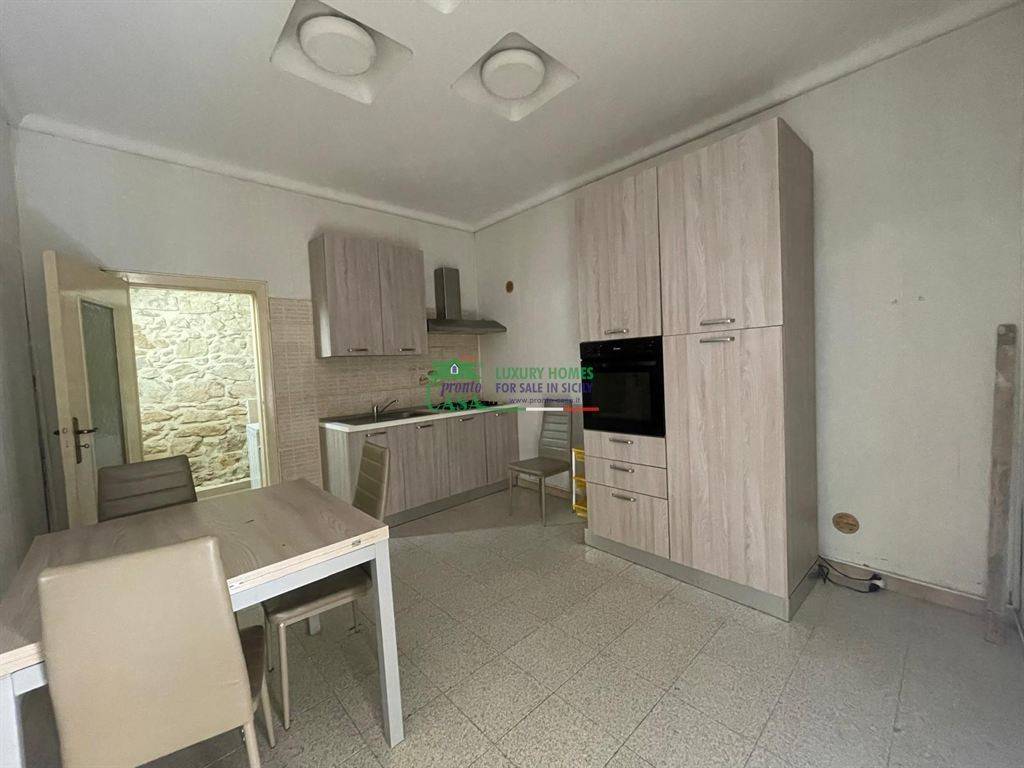 casa indipendente in vendita a Ragusa in zona Ragusa Centro