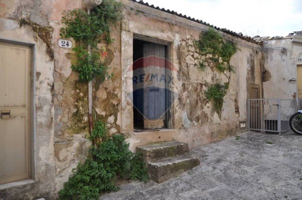 casa indipendente in vendita a Ragusa in zona Ibla