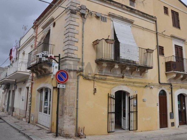 negozio in vendita a Ragusa in zona Ibla