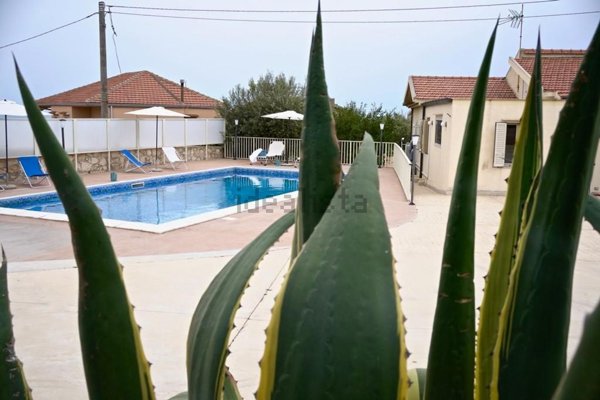 casa indipendente in vendita a Ragusa in zona Marina