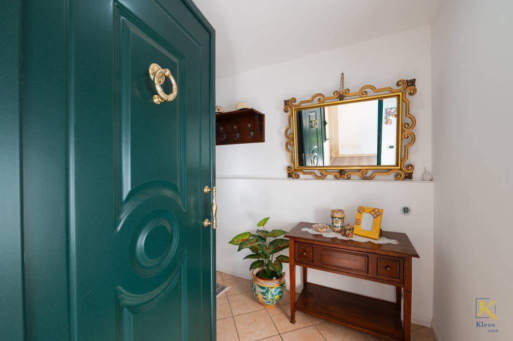 appartamento in vendita a Ragusa in zona Marina