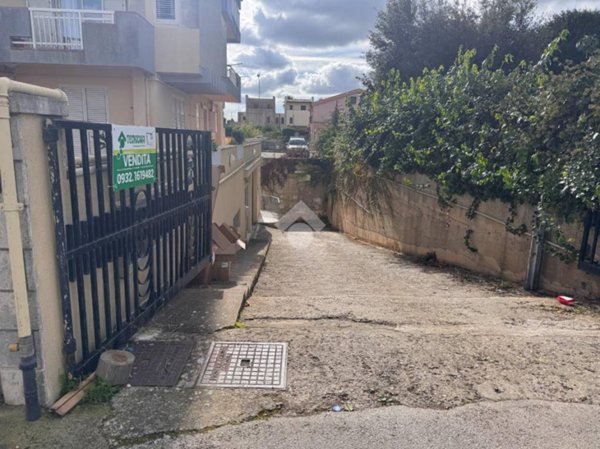 locale di sgombero in vendita a Ragusa in zona Ragusa Centro