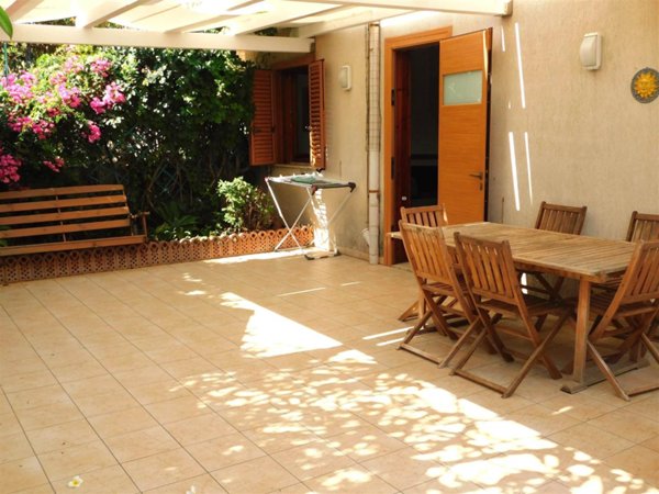 casa indipendente in vendita a Ragusa in zona Marina